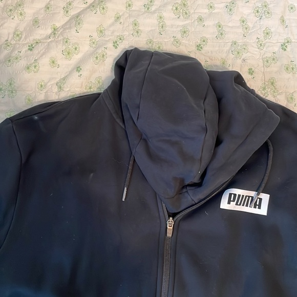 Puma hoodie with side arm and back design - Picture 4 of 4